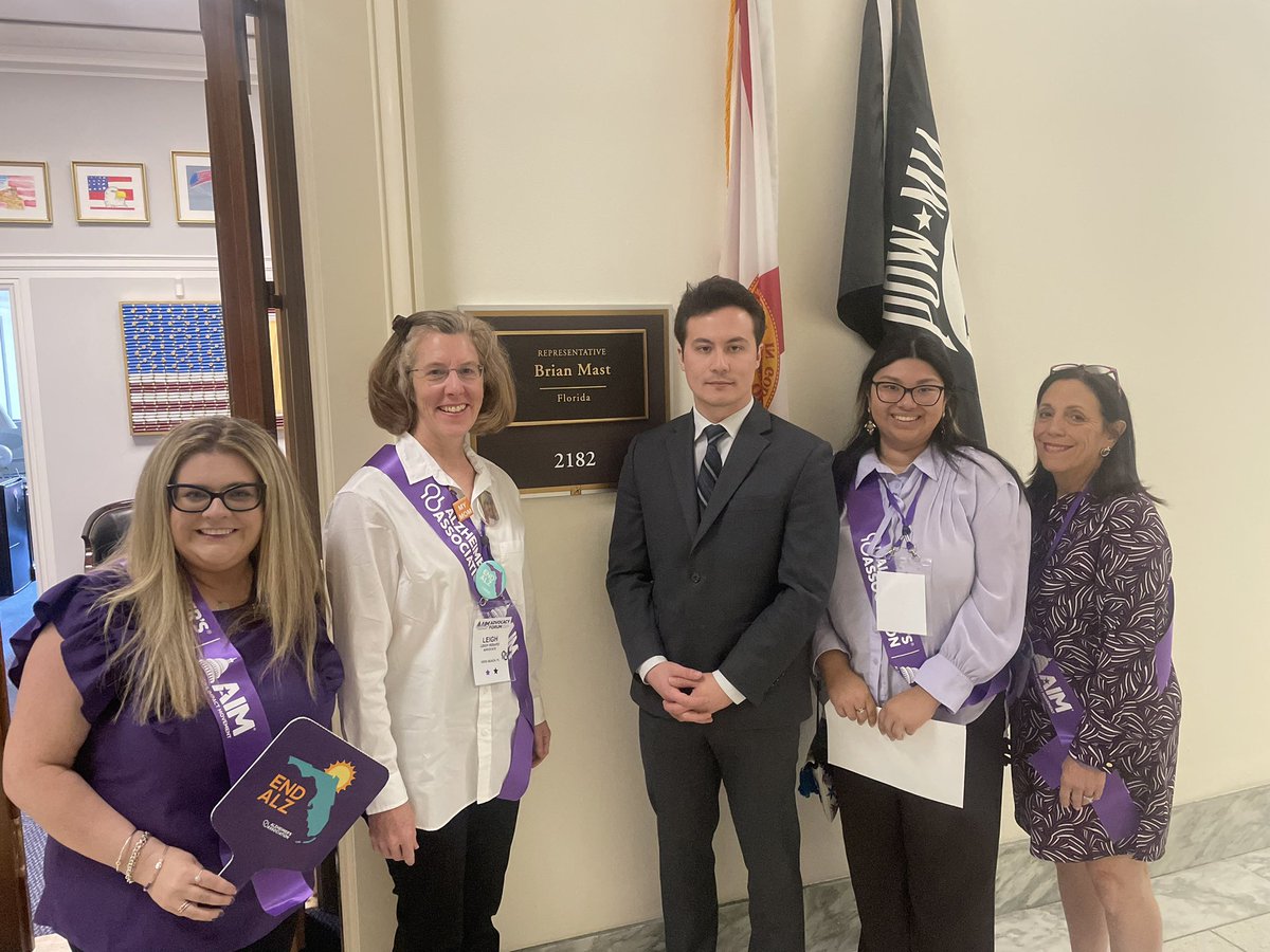 Thank you to Charlie from @RepBrianMast office for meeting with @AlzFlorida advocates to discuss critical #Alzheimers initiatives. #ENDALZ