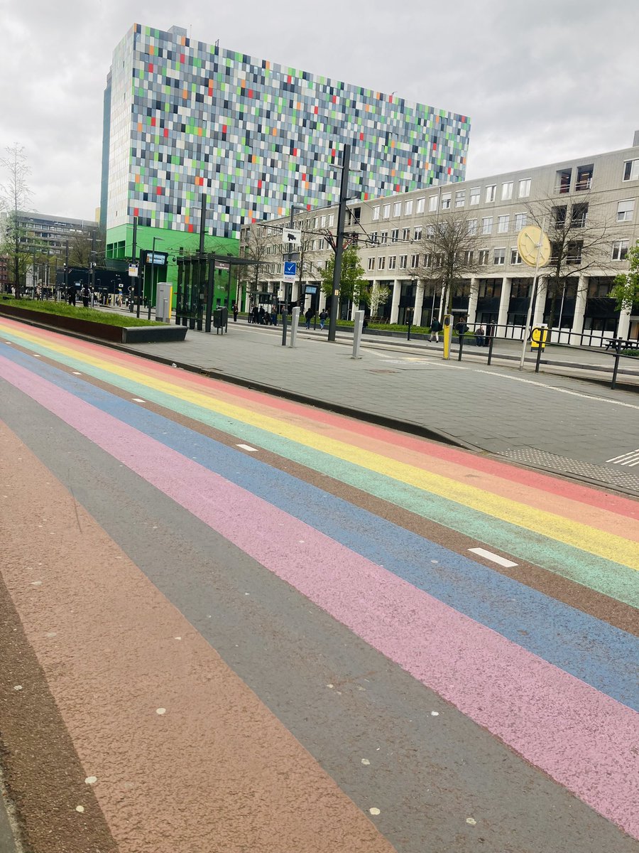 Collegebezoek aan <a href="/UtrechtSciPark/">Utrecht Science Park</a>. Gesproken over voor beide partijen belangrijke zaken als huisvesting en bereikbaarheid. En wandeling langs de prachtige gebouwen vol labs, studenten, startups en medische voorzieningen van topniveau. Dank voor de ontvangst! #heartofhealth
