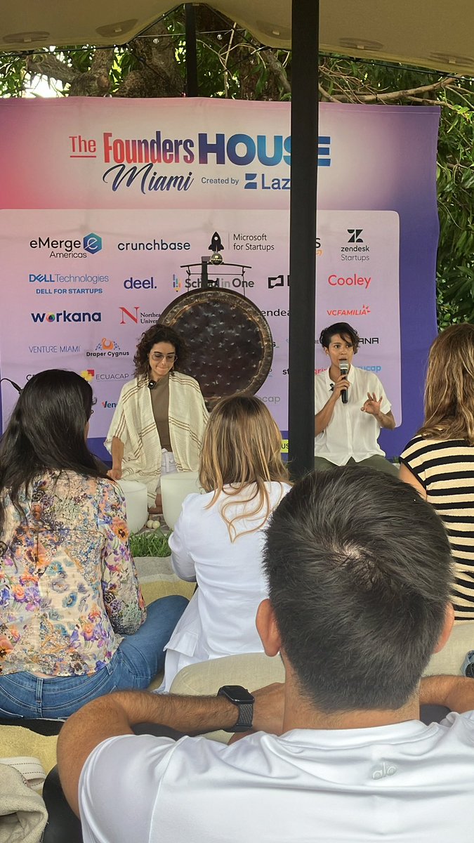 20SomethinDesis's tweet image. #miamihackweek #lazo 🧘 meditation / sound healing / yoga