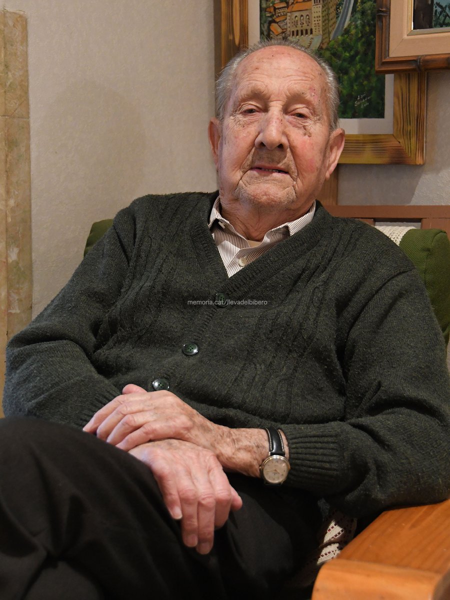 MemoriaCat's tweet photo. Ens ha deixat Salvador Farrés Oliveras, als 103 anys. Era el darrer “biberó” de la Catalunya central. Una gran lliçó de vida. Volem expressar el condol a la família i agrair al Salvador Farrés la seva plena disposició de sempre a col·laborar amb nosaltres: https://t.co/LdVQvlpstR https://t.co/nO74hwlHpE