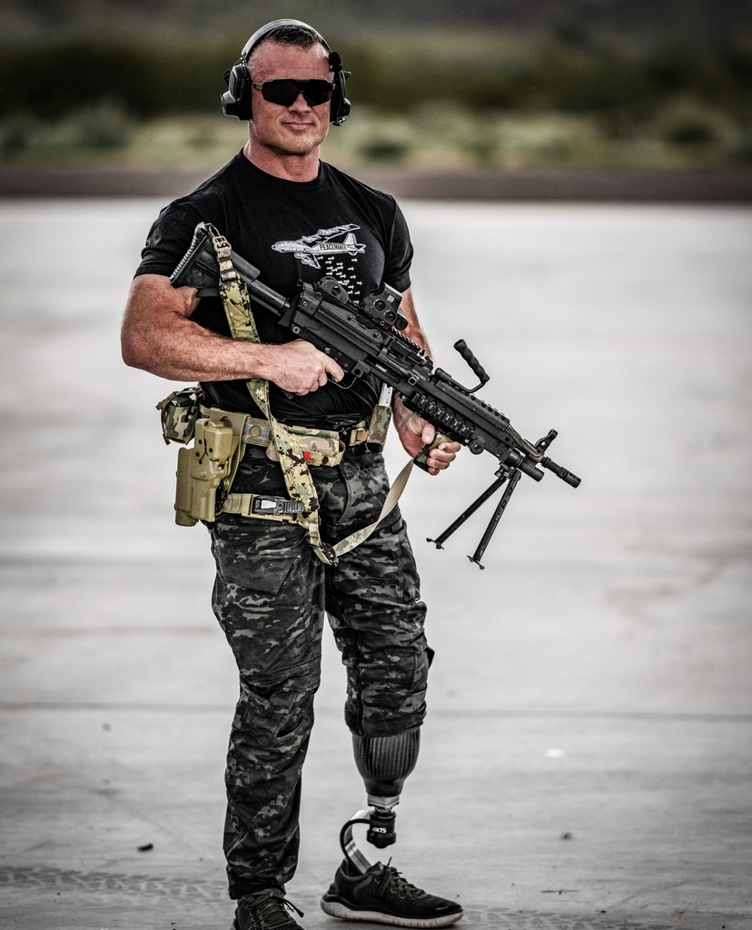American Made eyewear for the defenders of our nation - a symbol of strength and resilience. 🇺🇸🇺🇸 . . #Gatorz #GatorzEyewear #GatorzBlastshield #AmericanMade #MadeInUSA #Craftsmanship #Tactical #Sunglasses #Safety #Eyewear #EyeProtection #EyePro #Protection #LifetimeWarranty