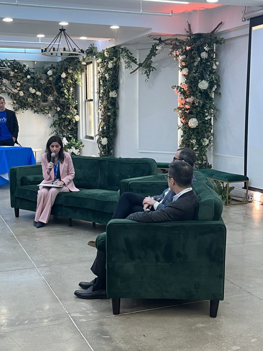 CaliberComms's tweet photo. It's day ✌️ of #NYFTW, and we're starting off strong with our COO @KristieGalvani attending "The Climate Has Changed in Fintech" breakfast where conversations were centered around #fintech and #GenAI, promising transformative strides towards efficient financial solutions. https://t.co/M2X2cIgz7c