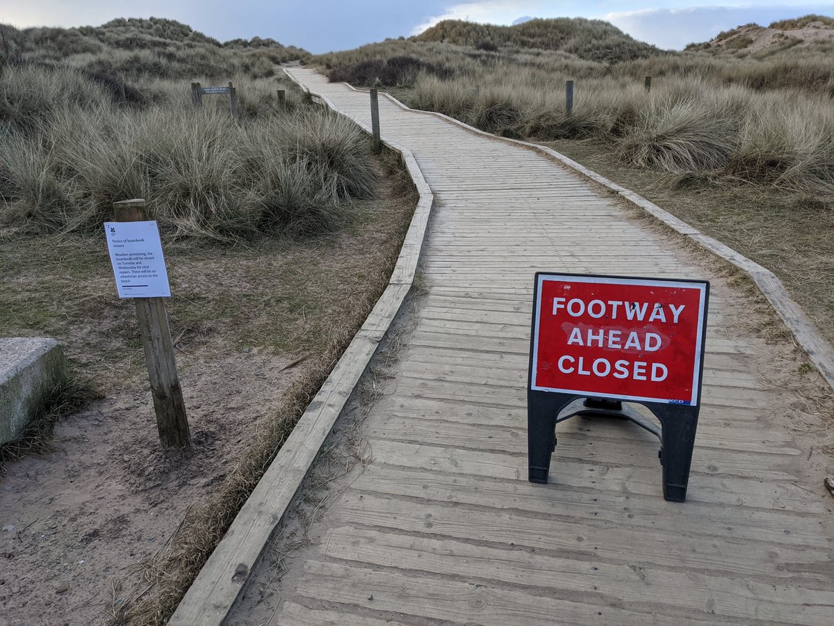 ⚠Beach access is closed⚠ Spring tides and storm surges have caused damage to the boardwalk at Lifeboat Road and created steep dune cliffs at Victoria Road beach access path. ❗For you safety, please do not use these routes until further notice❗