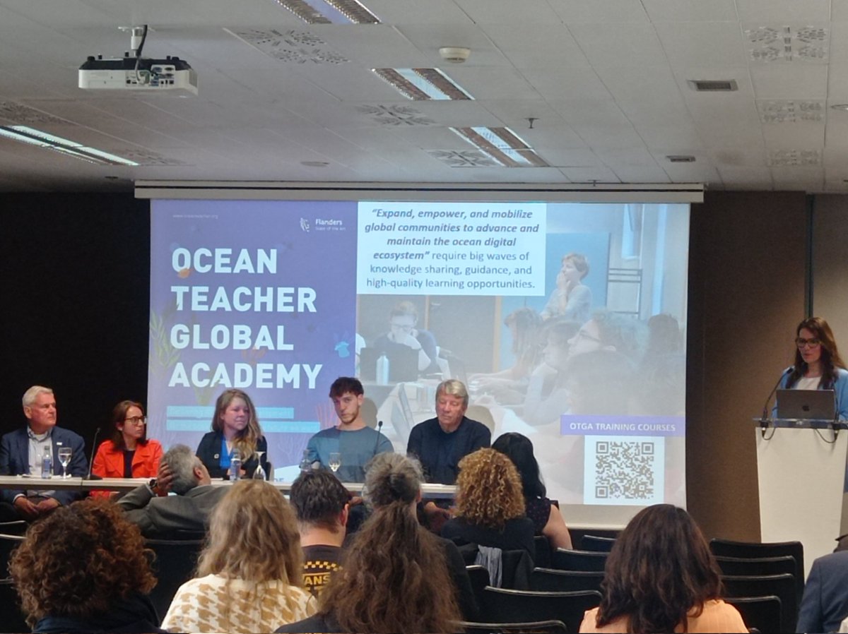 .@AnaCarolMazzuco states that trainings on best practices & #standards for 🌍 #oceanresearch is a must to unlock a generation of marine professionals we Need! Together @IODEocean @OceanteacherA @BlueCloudEU provide training courses to help exactly this👩‍🎓 blue-cloud.org/events/data-we…