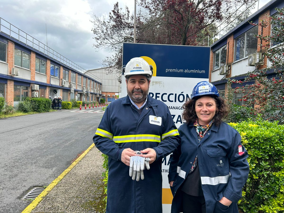 🤝 La alcaldesa Ainhoa Salterain ha visitado la sede de la empresa Aludium en Amorebieta-Etxano para conocer de cerca el trabajo realizado por la empresa y sus trabajadores. #amorebietaetxano #amorebietaetxanokoudala