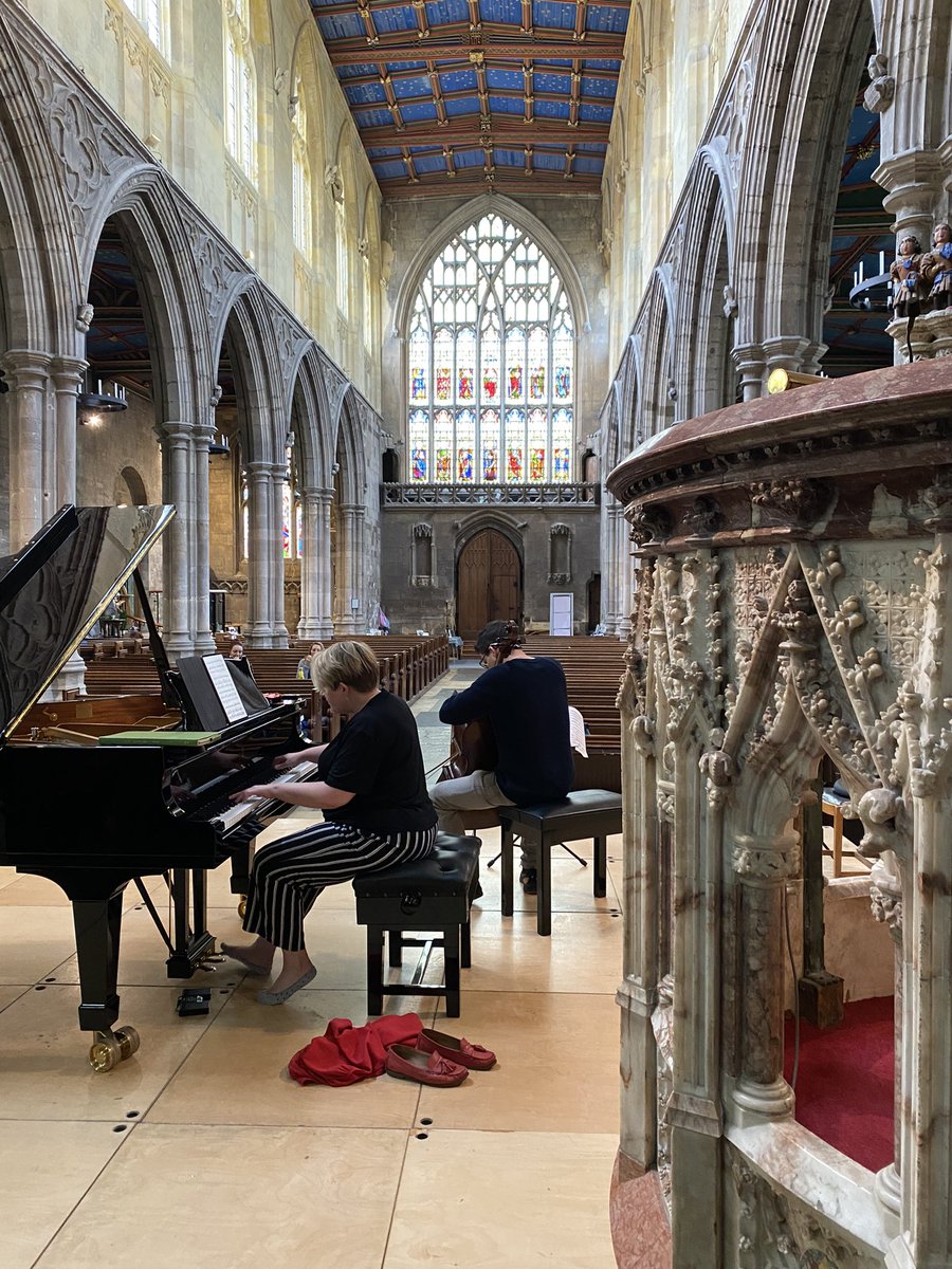 Nathaniel Boyd & Libby Burgess rehearsing the Shostakovich cello sonata for Sunday @StMarysBeverley - beside the alabaster pulpit. What a piece, and what a place!