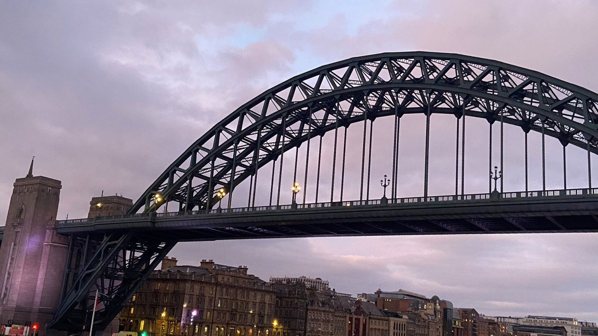 The Tyne Bridge 💜 Can you name the other six bridges that cross the River Tyne? Every Tuesday we showcase photos from around campus and the city. Make sure to include the hashtag #NUBSTuesdays in your post to be featured on our feed. #NCLBusiness #WeAreNCL
