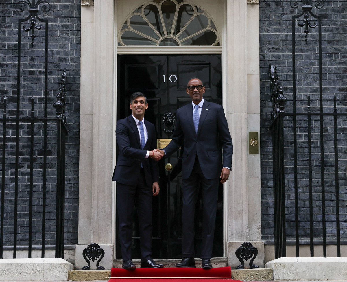 Today in London, President Kagame met with PM @RishiSunak at 10 Downing Street. They discussed the productive bilateral cooperation between the UK and Rwanda, including the impactful support provided in the aftermath of the Genocide against the Tutsi and over the last 30 years.