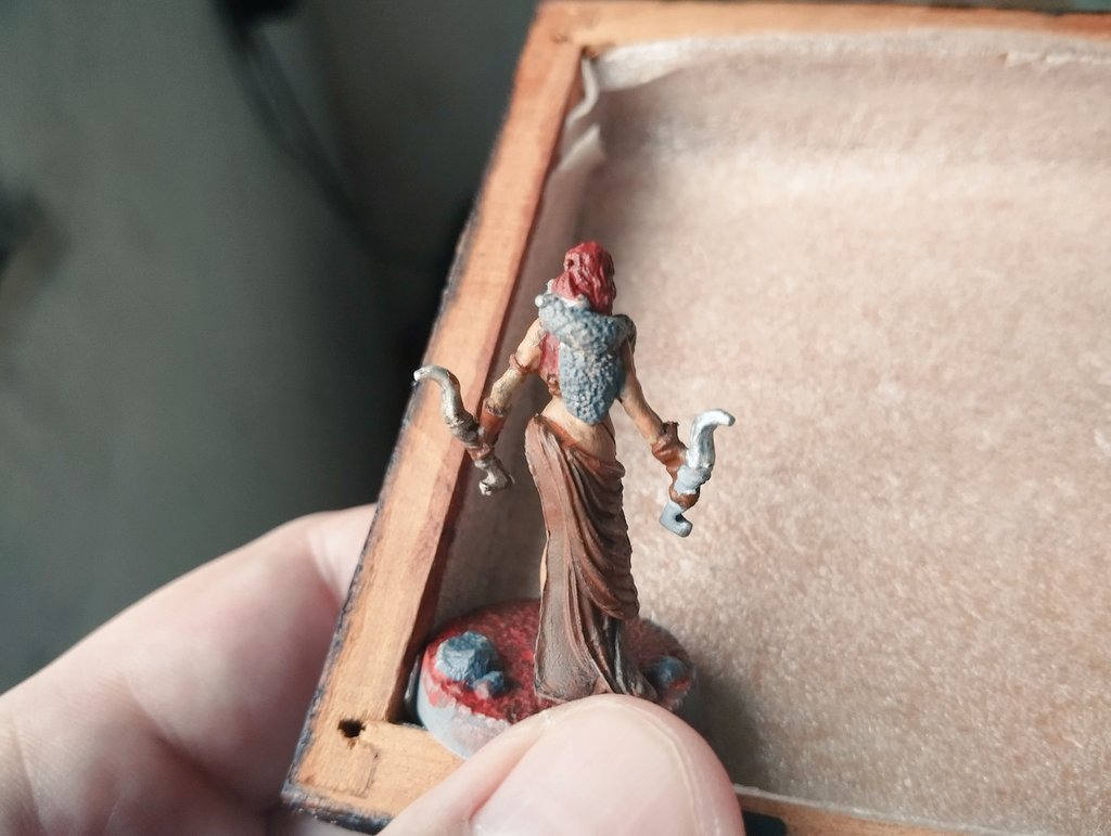 Templestars's tweet photo. Niamh and the Foredweller from @TaintedGrail_AR #boardgame. My favourite one from @AwakenRealms ❤️
Hope you like my painting work 😊 https://t.co/FHK5CneWQP