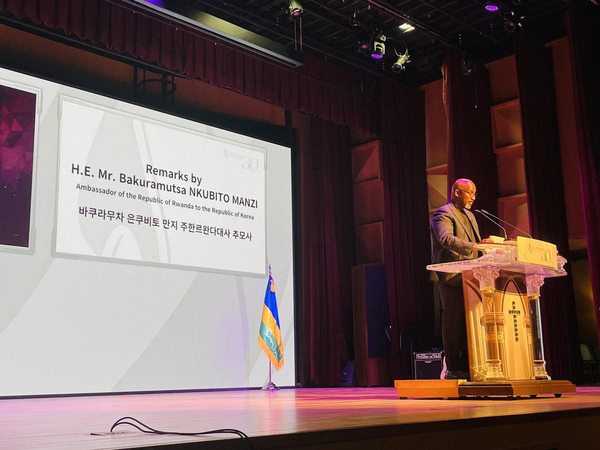 ArisVigants's tweet photo. Today together with fellow @DipcorpsKorea Ambassadors, Korean friends and Rwandan community participated in very meaningful commemoration of the victims of the 1994 genocide against the #Tutsi in #Rwanda.
#Remember #Kwibuka30 #InternationalDayofReflection https://t.co/0SXp6qzJYz