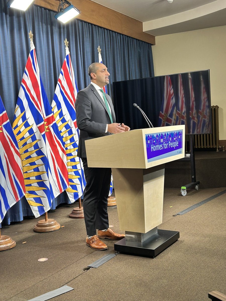 NEW - Amid complaints from seniors that the Shelter Aid for Elderly Renters (SAFER) program hadn’t kept up w rising rents, Housing Minister @KahlonRav announced that seniors in the SAFER program will get a one time top up of $430 & an additional $110/month to help w rent #bcpoli