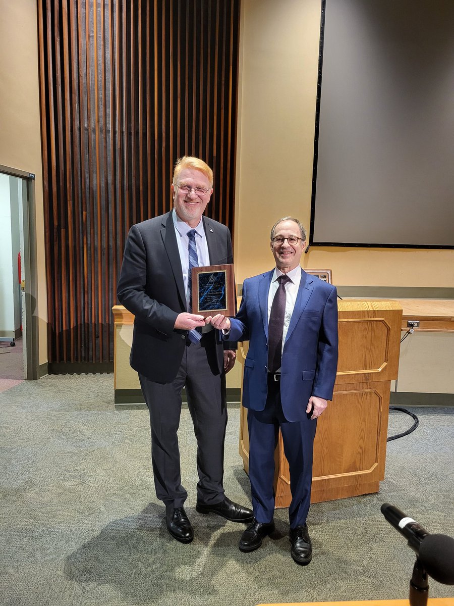 FORTE Protocol Chair, @rockscho, presents the Sadie Gerson Distinguished Scholar Award to @JasonDominitz @PittGILiverNutr