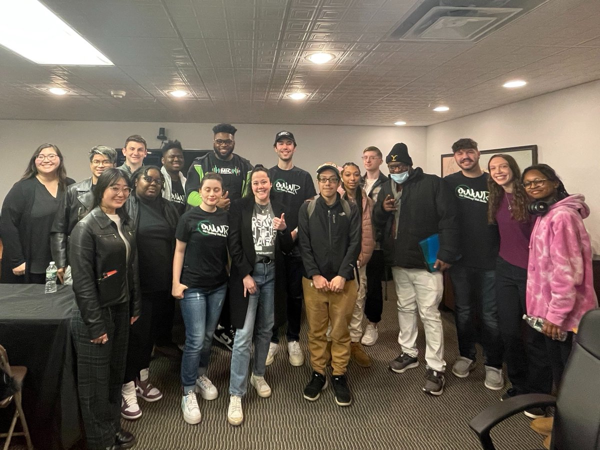 Students from @SUNYOldWestbury recently enjoyed a 'Day in the Life' experience at @1023WBAB and @1061BLI in Long Island, NY! From breakfast treats to meeting the VPGM and departmental representatives, they got an inside look at our operations. #FutureBroadcasters #WeAreCMG