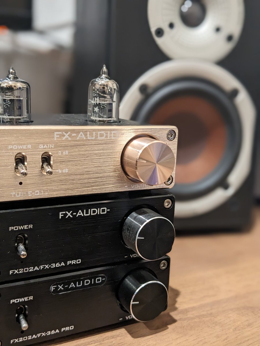 omo59815156's tweet photo. お遊びで揃えてみた♪
楽しい♪
沼るのも分かる笑
#fxaudio
#真空管アンプ
#オーディオ沼 https://t.co/H34arWto5p