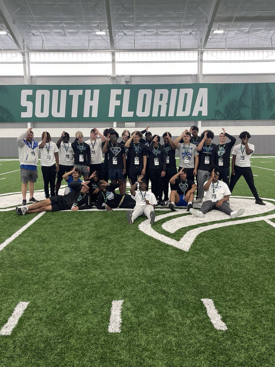 Thank You @USFFootball for allowing the View to come to visit spring 🏈 practice today. 🤟 #LANDSHARK24 ⚫️🔵💪
