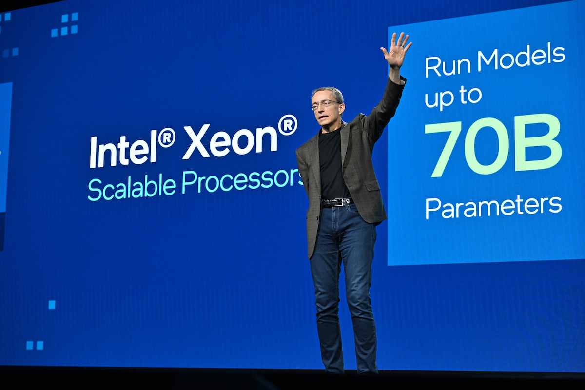 Granite Rapids will FUNDAMENTALLY change the way AI will be implemented in the enterprise. ⭐ On stage at #IntelVision, @PGelsinger ran a 70 billion parameter 4-bit model entirely on Xeon in just 86 milliseconds. intel.ly/43PdVP5