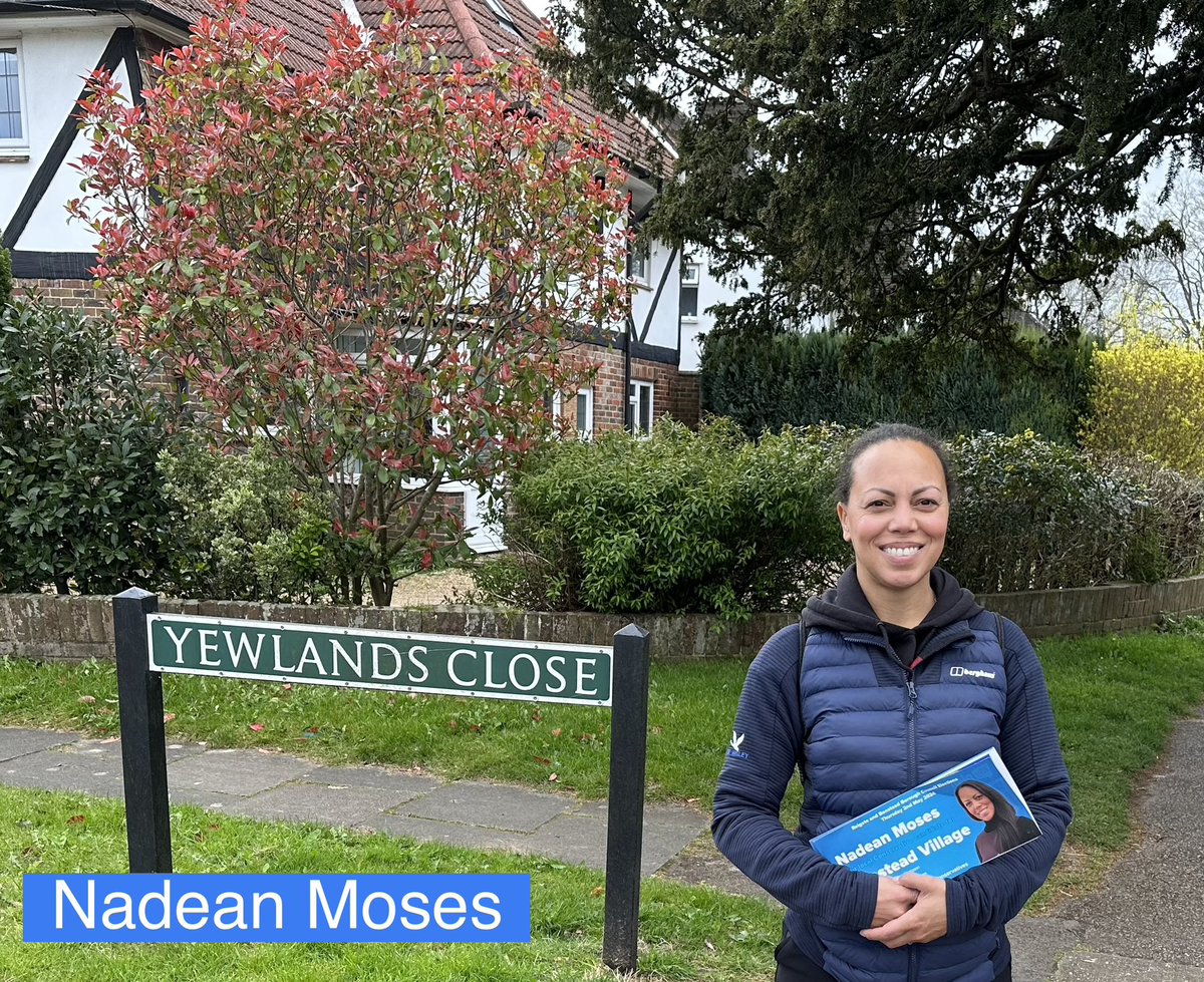 Out Delivering my election address in Banstead, great talking to residents on my way around the village 🌸
@RBConservative 
#Nadeanmoses #banstead #community #VoteBlue @Conservatives