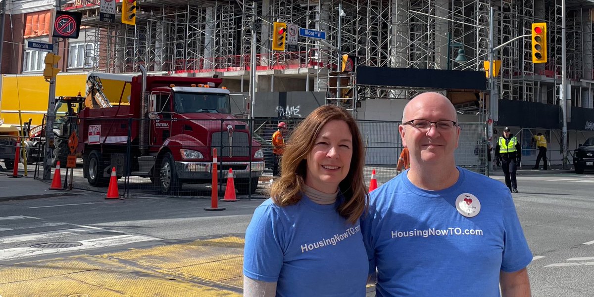 Our #AfforableHousing volunteers spent an amazing morning walking &amp; talking w/Toronto’s original “Tiny, Perfect Mayor” #DavidCrombie, exchanging smart ideas about #TDSB Lands, St. Lawrence neighbourhood (2024) &amp; Transit-Oriented Government Land-Use..!💚🌇

x.com/theagenda/stat…