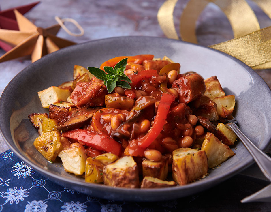 Did you know next month is Coeliac Awareness Month? If you are looking for gluten-free recipe ideas, we have lots of options on our website. It includes this Bisto Plant Based Sausage and Haricot Bean Stew with Herby Roast Potatoes >> bit.ly/3i7XgCK
