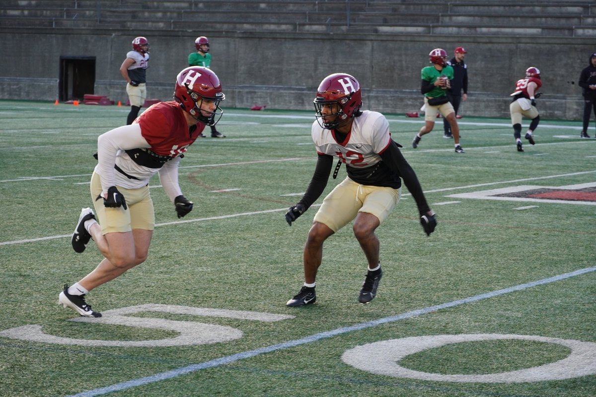 Crim_Recruiting's tweet photo. Morning work ☀️

Spring Ball #8 ✅

#GoCrimson https://t.co/l5552nwyBo