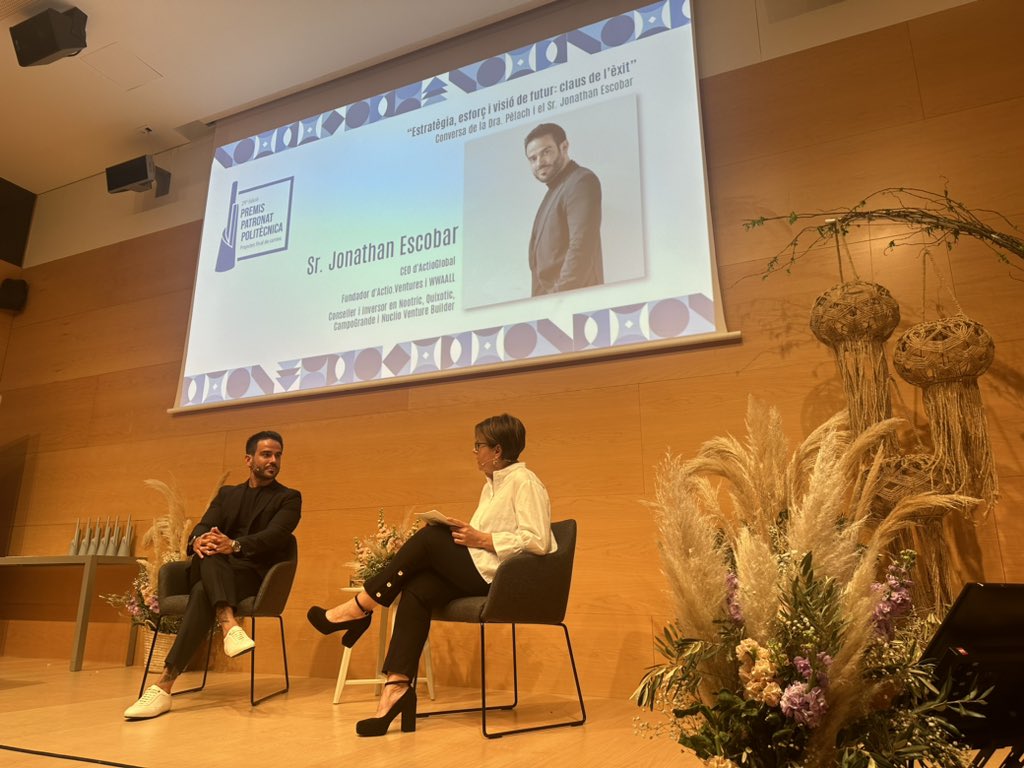 En el marc #premispatronat, entrevista molt interessant que fa la Dra Pèlach,directora de @UdGPolitecnica a Jonathan Escobar,CEO d’@ActioGlobal,un gran visionari de la innovació del nostre país.Un home fet a ell mateix que, des d’un origen humil, s’ha fet a ell mateix.Inspirador!