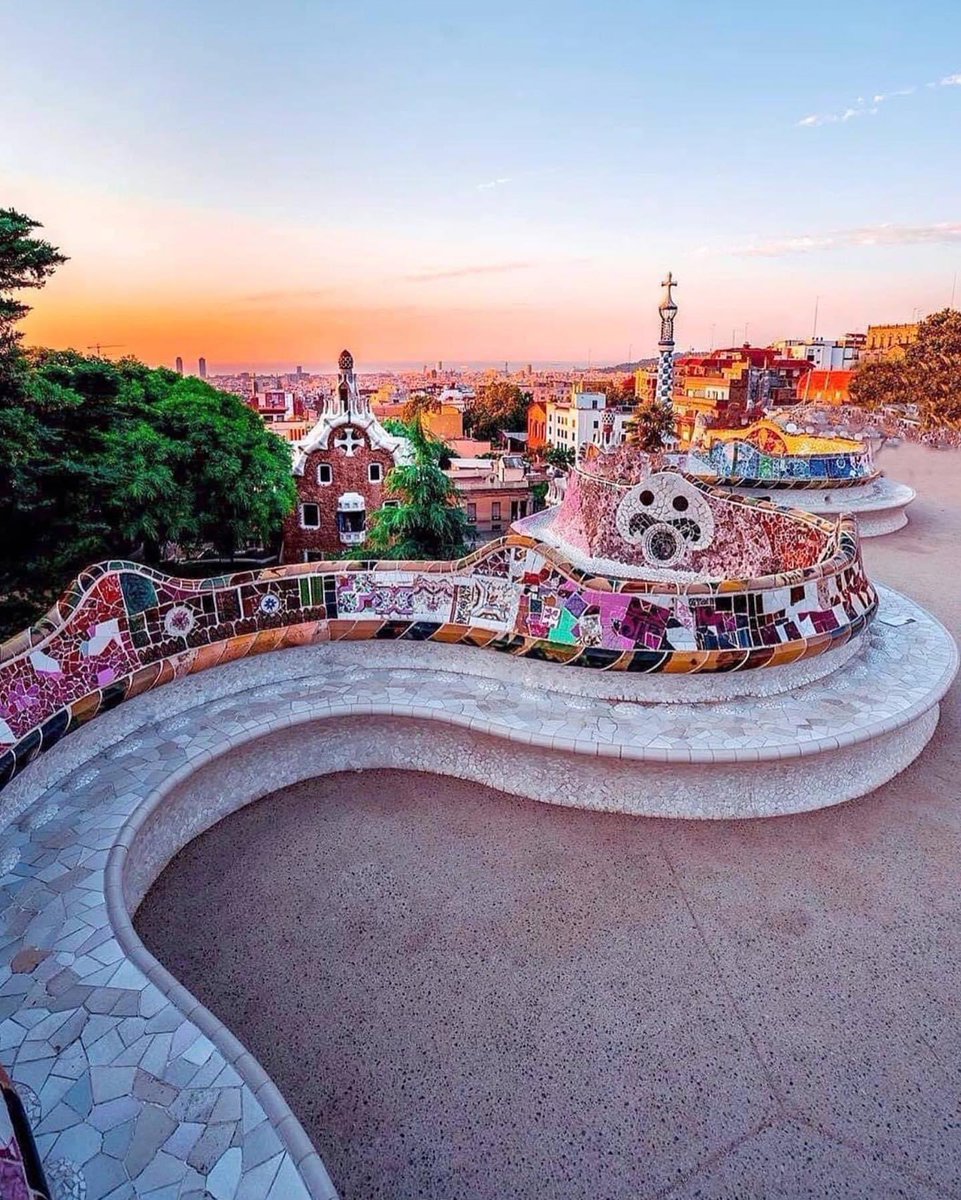 Park Güell, Gaudí, Barcelona #parkgüell #gaudí #barcelona #Catalunya #spain #photography #architecture #travel #destinations #scenery #cityscapes