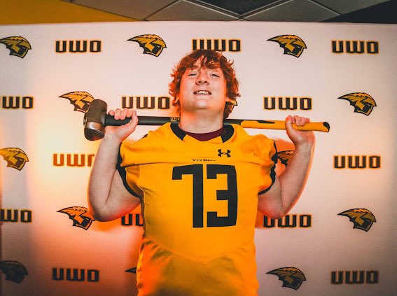 🔨<a href="/UWOFootball/">UW-Oshkosh Football</a>