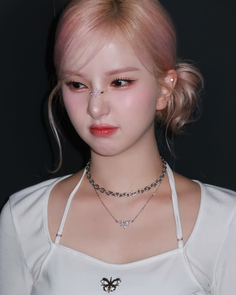 EUNHALOOK's tweet photo. https://t.co/TxjIodNacM