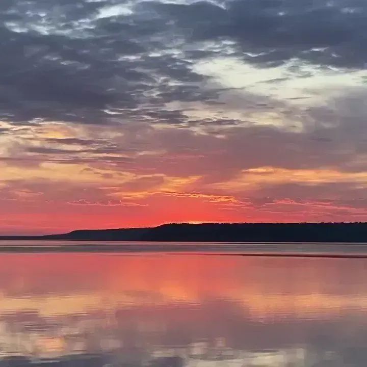 Manitoulin morning sunrise meditation on Lake Kagawong. Breathe it in. Glorious bird songs! #birds #sunrise #manitoulinmagic buff.ly/3JcmKZy