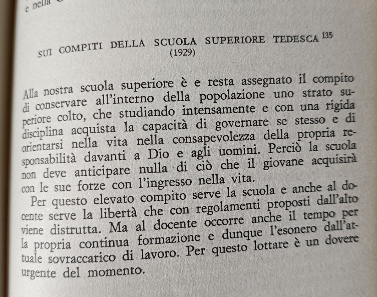 Tutto quanto scriveva Wilamowitz è calpestato e distrutto. Davvero la modernità richiedeva ciò? No. Fu scelta politica. Lo si ricordi sempre.