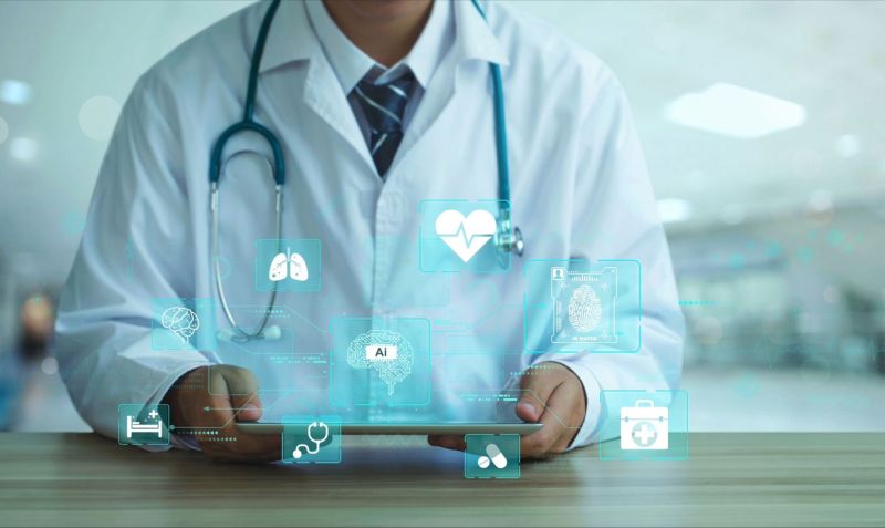 Una ricerca dell’Osservatorio della <a href="/DigiTInst/">Fondazione per la Sostenibilità Digitale</a> evidenzia come per un 77% degli italiani la #DigitalHealth abbia apportato dei miglioramenti. Resta però ancora molto da fare per un cambio di passo culturale, che richiede la sinergia tra attori pubblici e privati, come Sanofi.