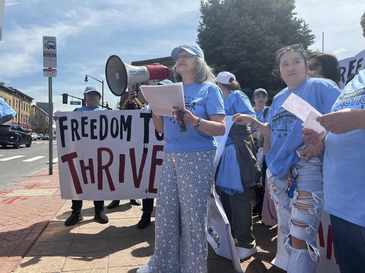 “I’m a new citizen voter,” said Perth Amboy voter Amanda Chacon. We deserve representation in the House and Senate that respects our families. The time is NOW for New Jersey candidates to stand with the more than 2 million immigrants that call NJ home. #HomeIsHere