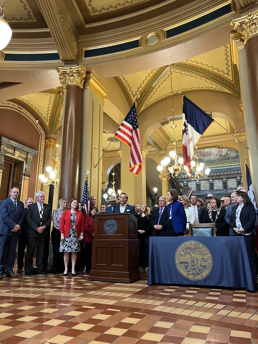 I am thrilled to announce @IAGovernor signed the Foreign Ownership of Land Bill into law this morning. Thank you to Gov. Reynolds, the Iowa Legislature, @MikeNaigIA, and @AGIowa for your commitment to protecting Iowa's most valuable resource: our farmland. #ialegis #igov #iowaag