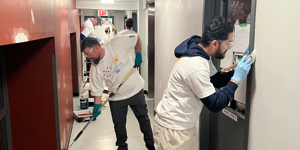 We joined together to volunteer with the @NHL last week to paint the entrance, theater, recreational space and hallways of @bgc_tk as part of our COLORFUL COMMUNITIES® program. We beautified the spaces by using our SICO™ paint by PPG. #ProtectandBeautify #PPGproud