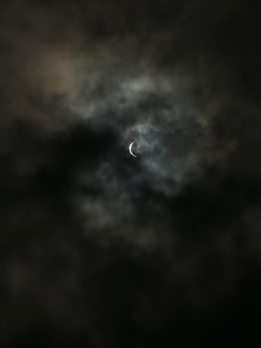 *No general surgery resident eyes were hurt in this production* 

Shout out to the med center rooftops and parking garages for some prime views 🌘