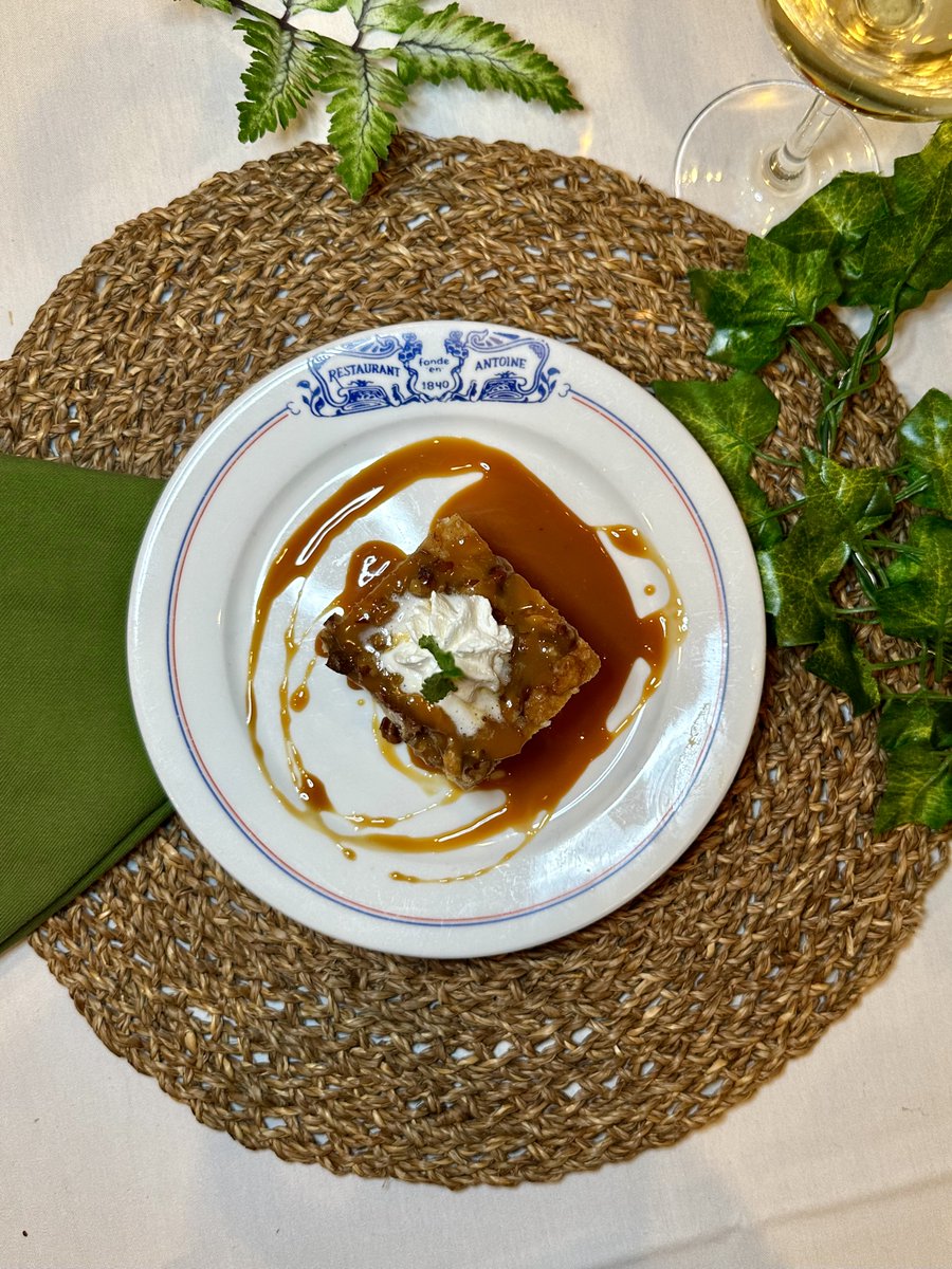 Doesn't that Butter Rum Sauce just look scrumptious?! Celebrate the start of a new week with a slice of Antoine's Pecan Bread Pudding. It's waiting for you!!! #antoinesnola #antoines1840 #breadpudding #dessert #butterrumsauce #sweet