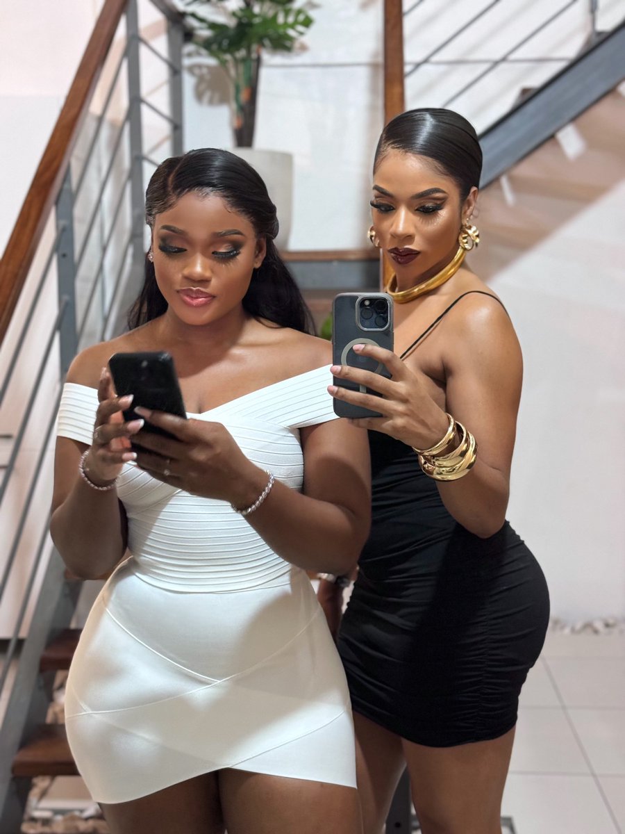 leemah_adex's tweet photo. I bet you stopped scrolling to check these beautiful people 🤭

Yeah it's the ever gorgeous king Ceec and her BFfs 🥰  ❣️
#CynthiaNwadiora
#Ceec https://t.co/qpJ36IVj5J