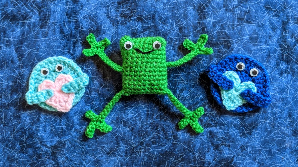 Froggy and friends are ready to go out into the world to spread hugs and kindness.

#RandomActsOfCrochetKindness #RAOCK #crochet
#kindness #RandomActsOfKindness