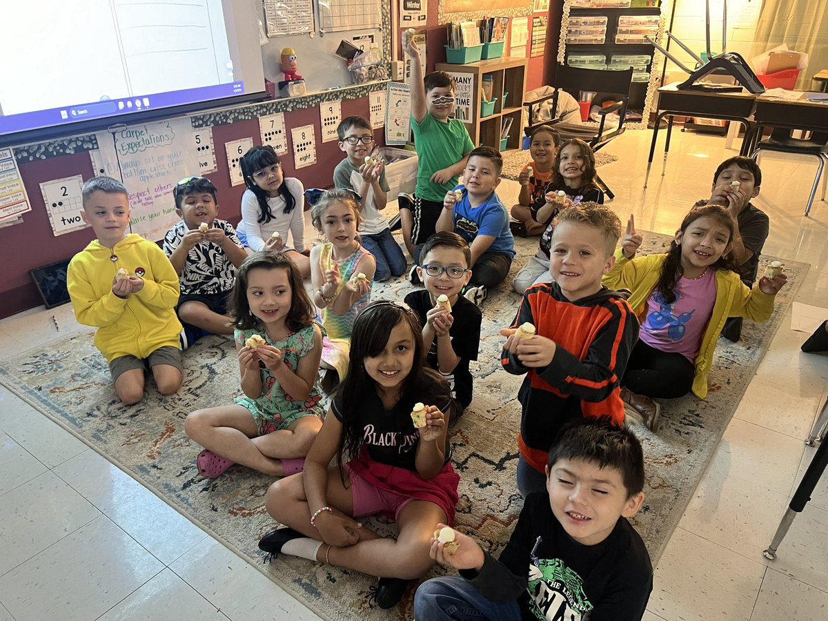 Thank you Ms. Perales for reading to us and sharing the 'Books and Bundts' Reading Program. My students are so excited to start it! Thank you for the sweet surprise too! @NISDCarson @nothingbundt #WeLoveReading #RootEdCarson