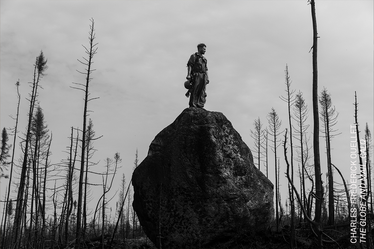 Photo of the Day | Fueled by high temperatures & dry conditions, huge summer forest fires swept across Canada in 2023, affecting especially northern parts of Quebec. By Charles-Frédérick Ouellet for @globeandmail, @LeCALQ, awarded in the #WPPh2024 Contest: bit.ly/3PK3TsF