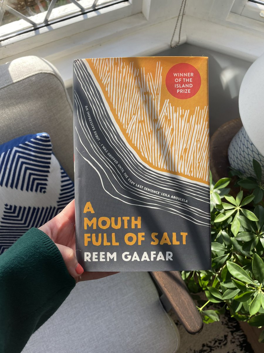 Happy publication day A MOUTH FULL OF SALT ✨ <a href="/SaqiBooks/">Saqi Books</a> 

“A vivid, beautifully written and transportive read. Gaafar's powerful female characters show how women dealt the weakest hands claim small victories through tenacity and strength of spirit. I loved it.’ Rosalind Russell