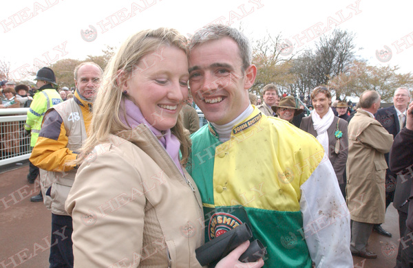 🐎 @AintreeRaces 9-April-2005 #fromthearchives #Memories #HealyRacing #OnThisDay #HorseRacing #19yearsold JOHN SMITH´S GRAND NATIONAL of £700,000 Happy Scenes after Hedgehunter won for Trevor Hemmings, Ruby Walsh & @WillieMullinsNH (c)healyracing.ie