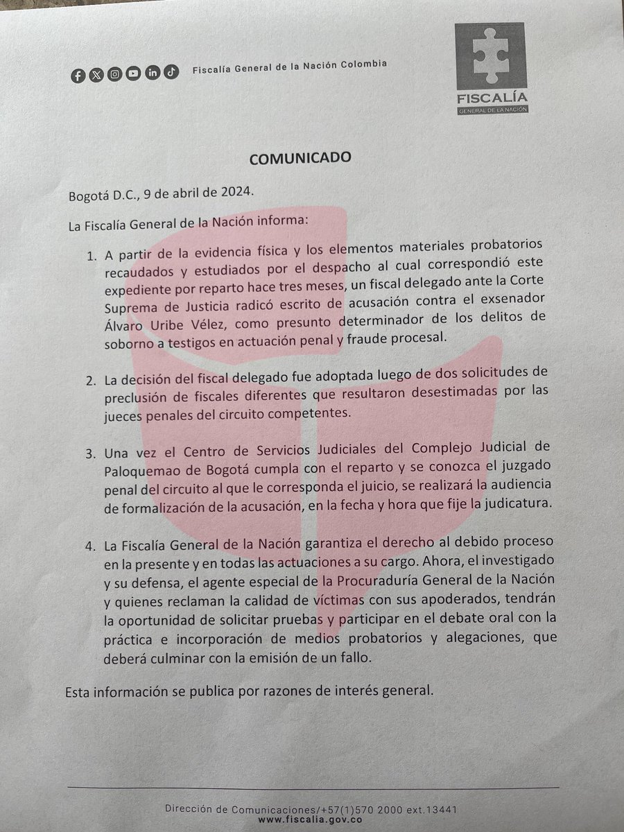 #UribeAJuicio | La @FiscaliaCol llevará a juicio al expresidente Álvaro Uribe Velez por los delitos de soborno en la actuación penal y fraude procesal. La decisión se anunció hoy y fue tomada por el fiscal delegado que lleva el caso.