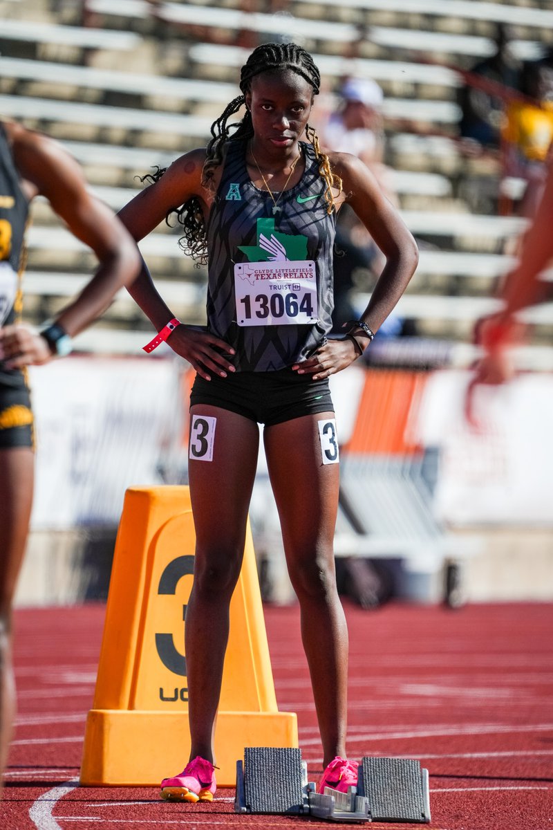 Coming for the top spot 👀 China's 400m hurdles time of 1:00.03 at the Mean Green Invitational puts her No. 2 in program history behind former All-American Chastity Stewart! #GMG🦅