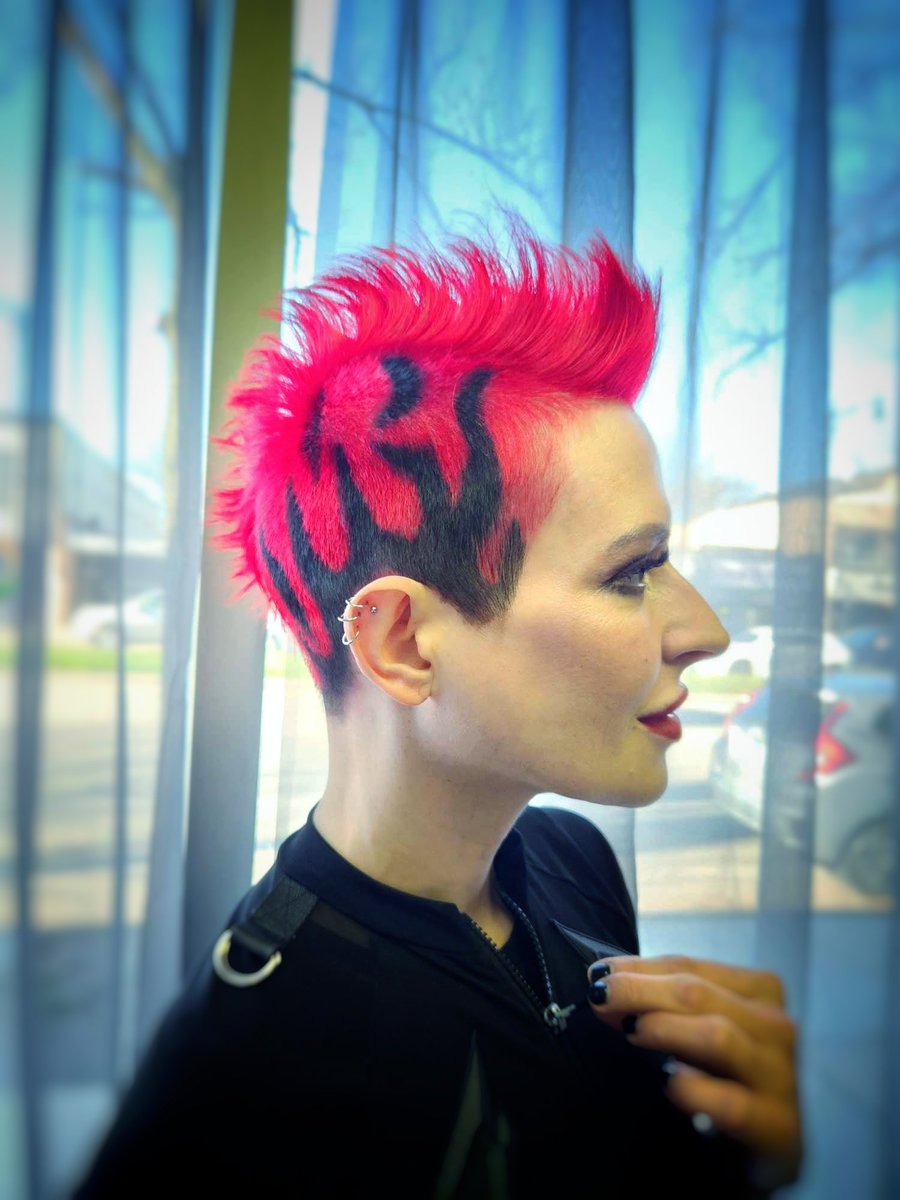 Yours truly last week: 'Imagine if my hair was on fire' Today: ⬇️⬇️⬇️😂 New hair to match the new release. I am tour ready baby! I can't wait to perform for you every night! 2 days until tour with @OrgyOfficial and @Cold kicks off in Chicago. Are YOU ready? 🔥