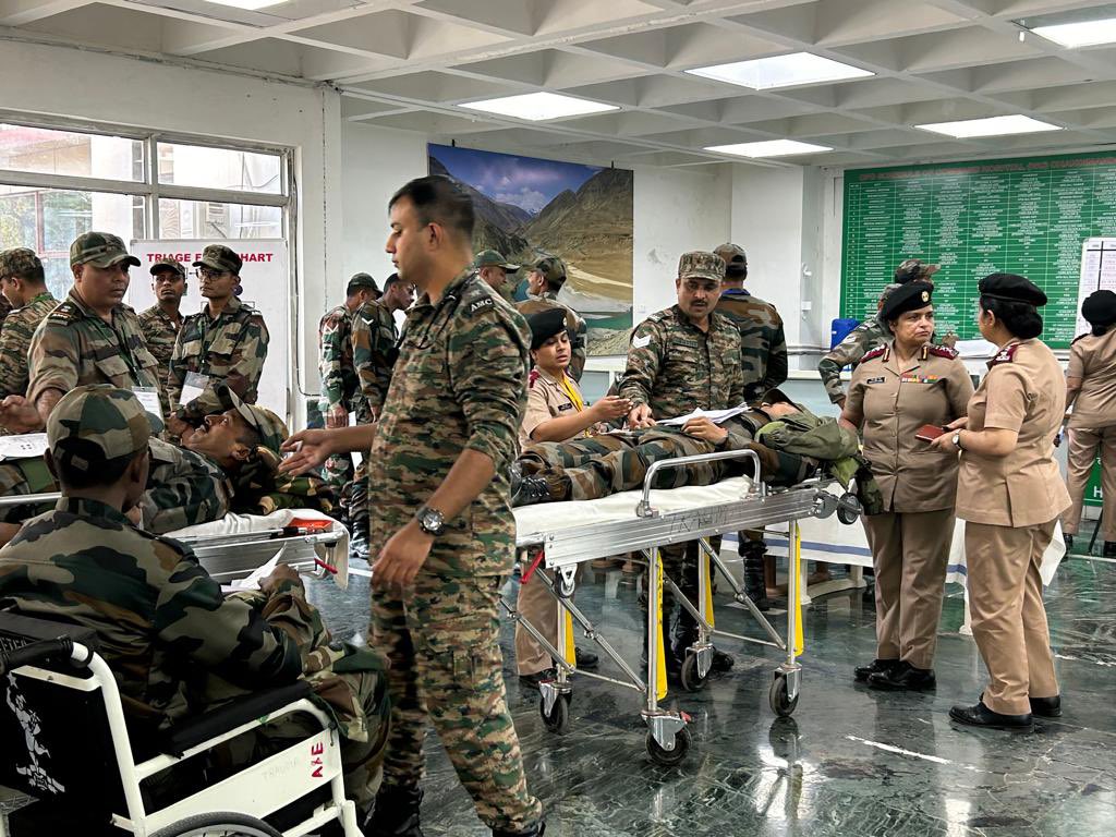 CASEVAC EXERCISE 

A mass casualty evacuation exercise was conducted at Command Hospital, Western Command (#CHWC) in conjunction with the #IAF, handling overwhelming number of casualties. Patients were received at 12 Wing IAF and transferred to #CHWC. 

#IndianArmedForces…