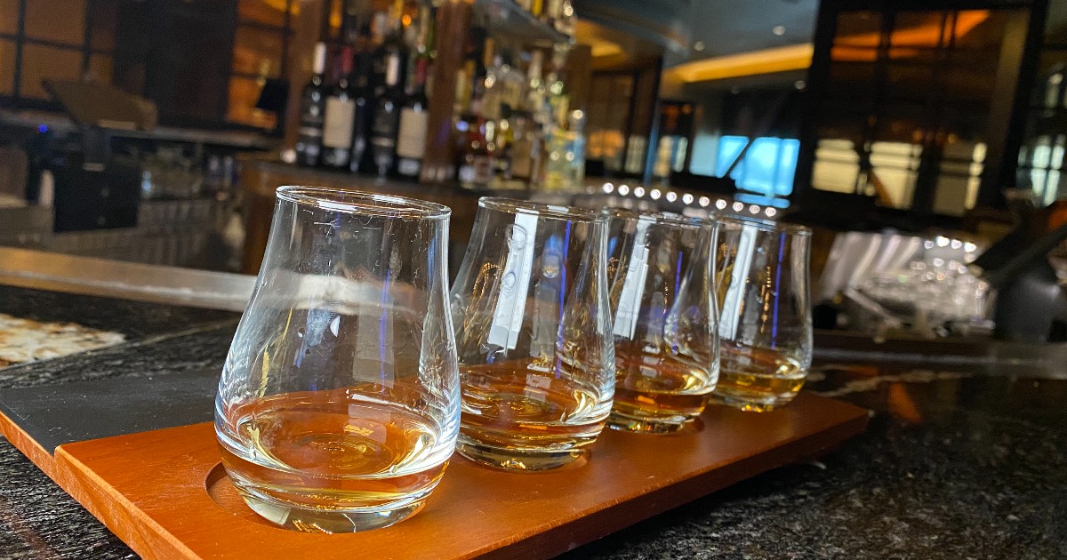 Take your taste buds on a journey with our new bourbon flights at Chef's Table. Find your favorite and explore flavors on three different levels during your next visit! ▫️ ▫️ ▫️ ▫️ ▫️ ▫️ ▫️ Must be 21+. Gambling problem? Call the Ohio Problem Gambling Helpline at 1-800-589-9966