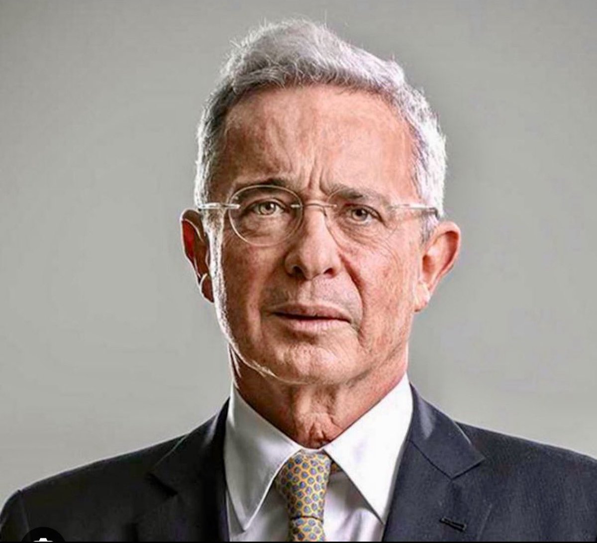 Jhonffonseca's tweet photo. Viendo los ataques rastreros de la fiscal Luz Adriana Camargo,
¿Le darías tu voto nuevamente a @AlvaroUribeVel ?

❤️ Por supuesto
🔁 Si
💬 No, y por qué? https://t.co/NpXKvmRrcM