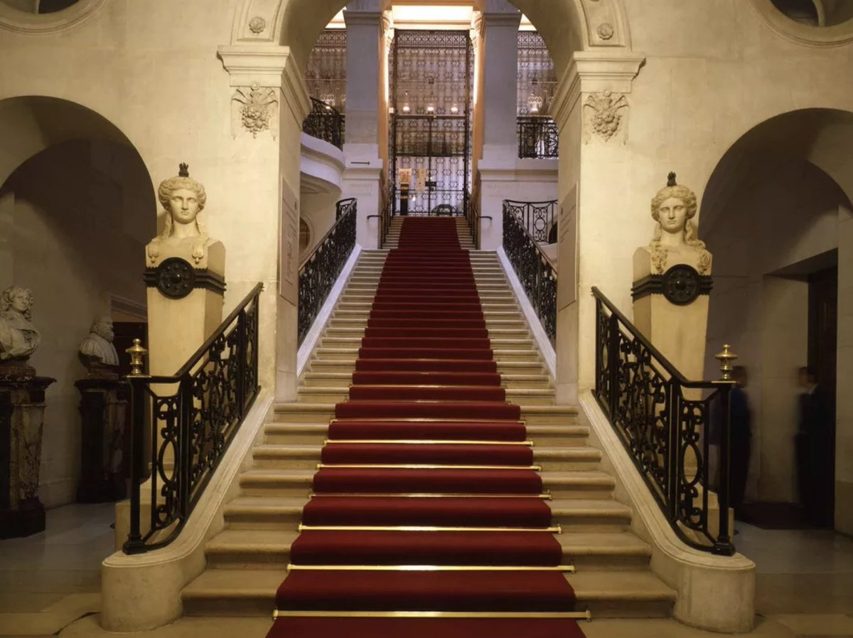 Warren Pezé tweet media