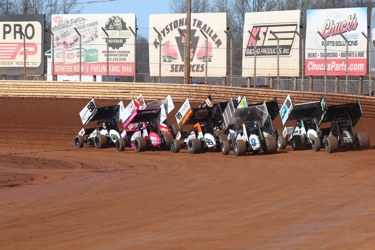 ‼️ Sunday April 14 ‼️ 🗓️ Piper’s Advertising Night 🏎️ 410 Sprint Cars, Late Models, Wingless Sportsman ⏰ Racing at 5pm 🎟️ $25 Adults, $20 Seniors, $15 Students, Kids 12 & under free! 🎨 Paint Can Challenge Free 50inch tv 📺 SPRINTCARUNLIMITED.tv